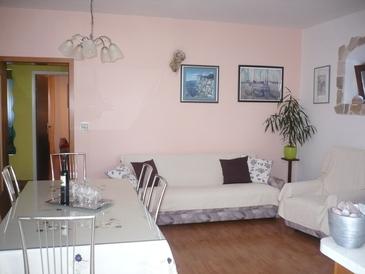 Living room Okrug Donji, Living room u smještaju tipa apartment, dostupna klima i WIFI.