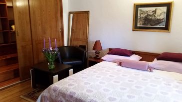 Bedroom Dubrovnik, Bedroom u smještaju tipa room, dostupna klima, dopusteni kucni ljubimci i WIFI.