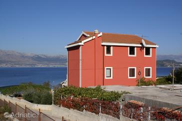 Property - Apartments 1128 Property Slatine (Čiovo) - Accommodation 1128 - Apartments near sea with pebble beach.