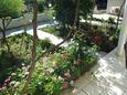 Courtyard - Rooms 113 Courtyard Jelsa (Hvar) - Accommodation 113 - Rooms near sea with pebble beach.