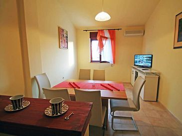 Dining room Banjol, Dining room u smještaju tipa apartment, dostupna klima, dopusteni kucni ljubimci i WIFI.