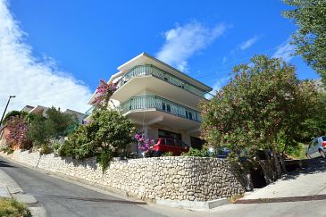 Property - Apartments 11401 Property Suhi Potok (Omiš) - Accommodation 11401 - Apartments near sea with pebble beach.