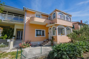 Property - Apartments 11641 Property Kaštel Stari (Kaštela) - Accommodation 11641 - Apartments near sea with pebble beach.