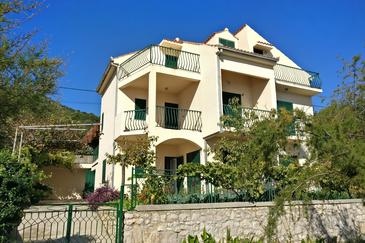 Objekt Poljica, Trogir, Objekt 12615 - Ferienhaus nah am Meer am Kieselstränden.
