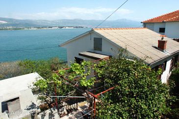 Property - Apartments 2033 Property Mastrinka (Čiovo) - Accommodation 2033 - Apartments near sea with pebble beach.