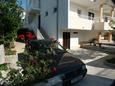 Parking lot - Apartments 2064 Parking lot Hvar (Hvar) - Accommodation 2064 - Apartments with pebble beach.