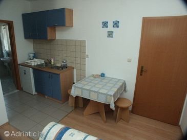 Dining room Cavtat, Dining room u smještaju tipa studio-apartment.