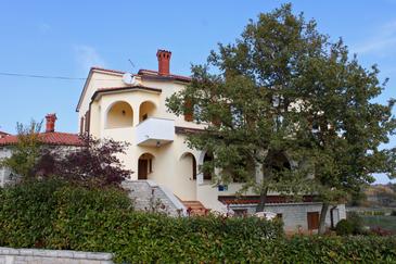 Property - Apartments 2209 Property Manjadvorci (Marčana) - Accommodation 2209 - Apartments with pebble beach.