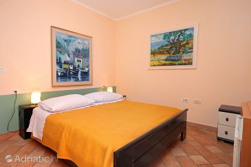 Bedroom Premantura, Bedroom u smještaju tipa room, dopusteni kucni ljubimci i WIFI.