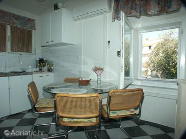 Dining room Premantura, Dining room u smještaju tipa studio-apartment, dopusteni kucni ljubimci.