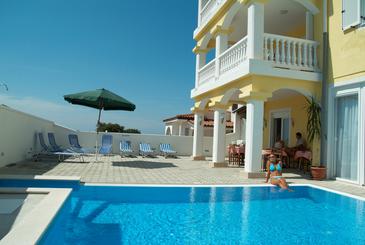Property - Rooms 2235 Property Peroj (Fažana) - Accommodation 2235 - Rooms with pebble beach.