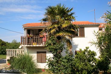 Property - Apartments 2287 Property Banjole (Pula) - Accommodation 2287 - Apartments with pebble beach.