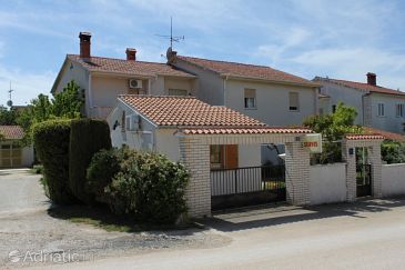 Property - Apartments 2294 Property Valbandon (Fažana) - Accommodation 2294 - Apartments with pebble beach.
