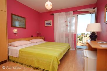 Bedroom Mali Lošinj, Bedroom u smještaju tipa room, dopusteni kucni ljubimci i WIFI.