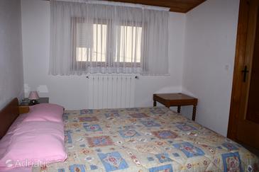Bedroom Novigrad, Bedroom u smještaju tipa room, dopusteni kucni ljubimci.