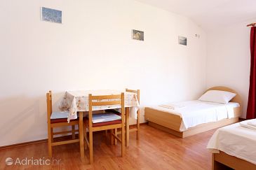 Dining room Žuljana, Dining room u smještaju tipa studio-apartment, WIFI.