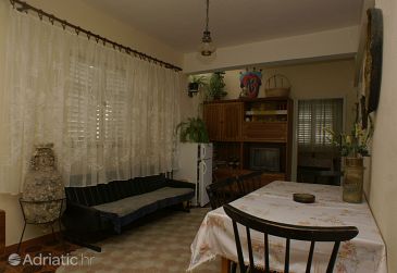 Dining room Drašnice, Dining room u smještaju tipa apartment, WIFI.