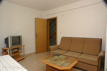 Living room Podaca, Living room u smještaju tipa apartment.