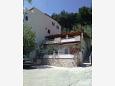 Parking lot Duće, Omiš, Parking lot 2758 - Apartments blizu mora with sandy beach.