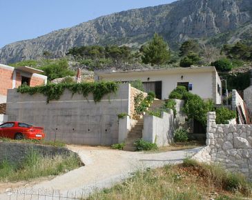 Property - Apartments 2759 Property Lokva Rogoznica (Omiš) - Accommodation 2759 - Apartments with pebble beach.