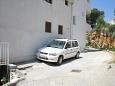 Parking lot - Apartments 2777 Parking lot Duće (Omiš) - Accommodation 2777 - Apartments near sea with sandy beach.