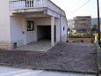 Parking lot - Apartments 2817 Parking lot Trogir (Trogir) - Accommodation 2817 - Apartments with sandy beach.