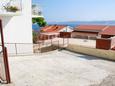 Parking lot - Apartments 2824 Parking lot Stanići (Omiš) - Accommodation 2824 - Apartments near sea with pebble beach.