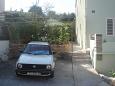 Parking lot - Apartments 2835 Parking lot Supetar (Brač) - Accommodation 2835 - Apartments with pebble beach.