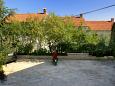 Parking lot - Apartments 2836 Parking lot Supetar (Brač) - Accommodation 2836 - Apartments near sea with pebble beach.