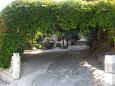 Parking lot - Apartments 2857 Parking lot Splitska (Brač) - Accommodation 2857 - Apartments with rocky beach.