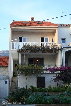 Property - Apartments 2884 Property Bol (Brač) - Accommodation 2884 - Apartments with pebble beach.