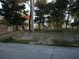 Parking lot - Apartments 2921 Parking lot Bol (Brač) - Accommodation 2921 - Apartments with pebble beach.