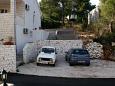 Parking lot - Apartments 2948 Parking lot Postira (Brač) - Accommodation 2948 - Apartments with pebble beach.