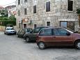 Parking lot - Apartments 2950 Parking lot Postira (Brač) - Accommodation 2950 - Apartments near sea with pebble beach.