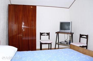 Bedroom 1 Zambratija, Bedroom 1 u smještaju tipa room, dopusteni kucni ljubimci.