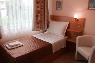 Bedroom Duće, Bedroom u smještaju tipa room, WIFI.