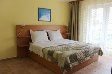 Bedroom Duće, Bedroom u smještaju tipa room, WIFI.