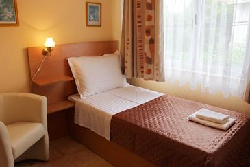 Bedroom Duće, Bedroom u smještaju tipa room, WIFI.