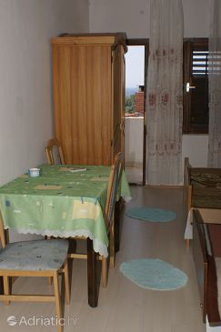 Dining room Stanići, Dining room u smještaju tipa studio-apartment, dostupna klima i WIFI.