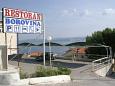Parking lot - Apartments 3064 Parking lot Stanići (Omiš) - Accommodation 3064 - Apartments near sea with pebble beach.