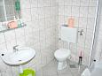 Bathroom Gajac, Bathroom u smještaju tipa room, WIFI.