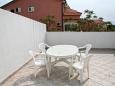 Terrace Gajac, Terrace u smještaju tipa room, s pogledom na more i WIFI.