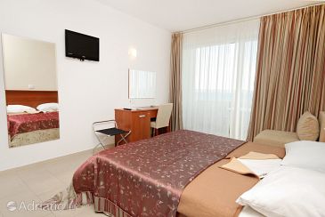 Bedroom Rtina - Miletići, Bedroom u smještaju tipa room, WIFI.