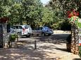 Parking lot - Rooms 3338 Parking lot Kršin (Novigrad) - Accommodation 3338 - Rooms with pebble beach.