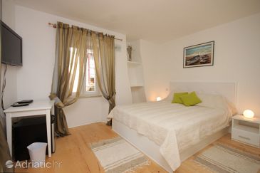 Bedroom Cres, Bedroom u smještaju tipa room, dostupna klima.