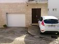 Parking lot - Apartments 4025 Parking lot Vrboska (Hvar) - Accommodation 4025 - Apartments near sea with pebble beach.