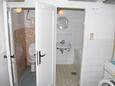 Shared bathroom Shared bathroom - Room S-4038-f - Rooms Hvar (Hvar) - 4038