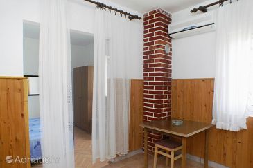 Dining room Metajna, Dining room u smještaju tipa apartment, dostupna klima, dopusteni kucni ljubimci i WIFI.