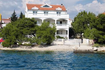 Property - Apartments 4195 Property Brodarica (Šibenik) - Accommodation 4195 - Apartments near sea with pebble beach.
