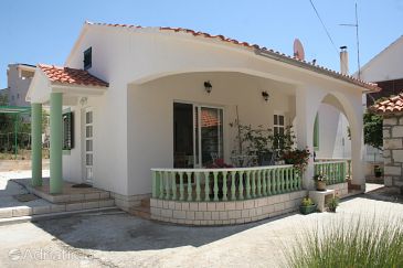 Property Brodarica, Šibenik, Property 4242 - Apartments blizu mora with rocky beach.